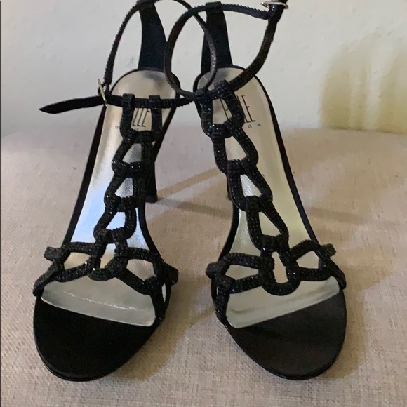 Pelle Moda Shoes - Black dress heels